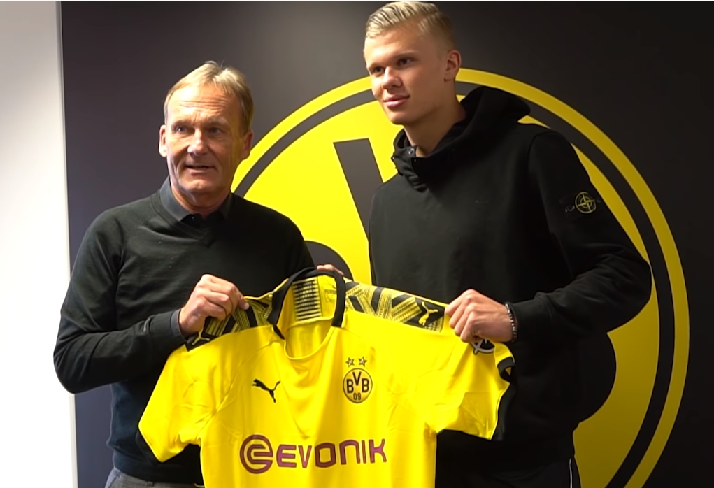 替补球员关键铲断破坏对手攻势