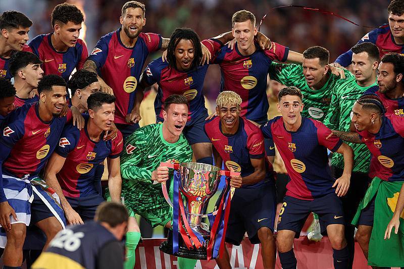 齐沃：劳塔罗被外界持续批评并不公平，他在德比前两天发烧了