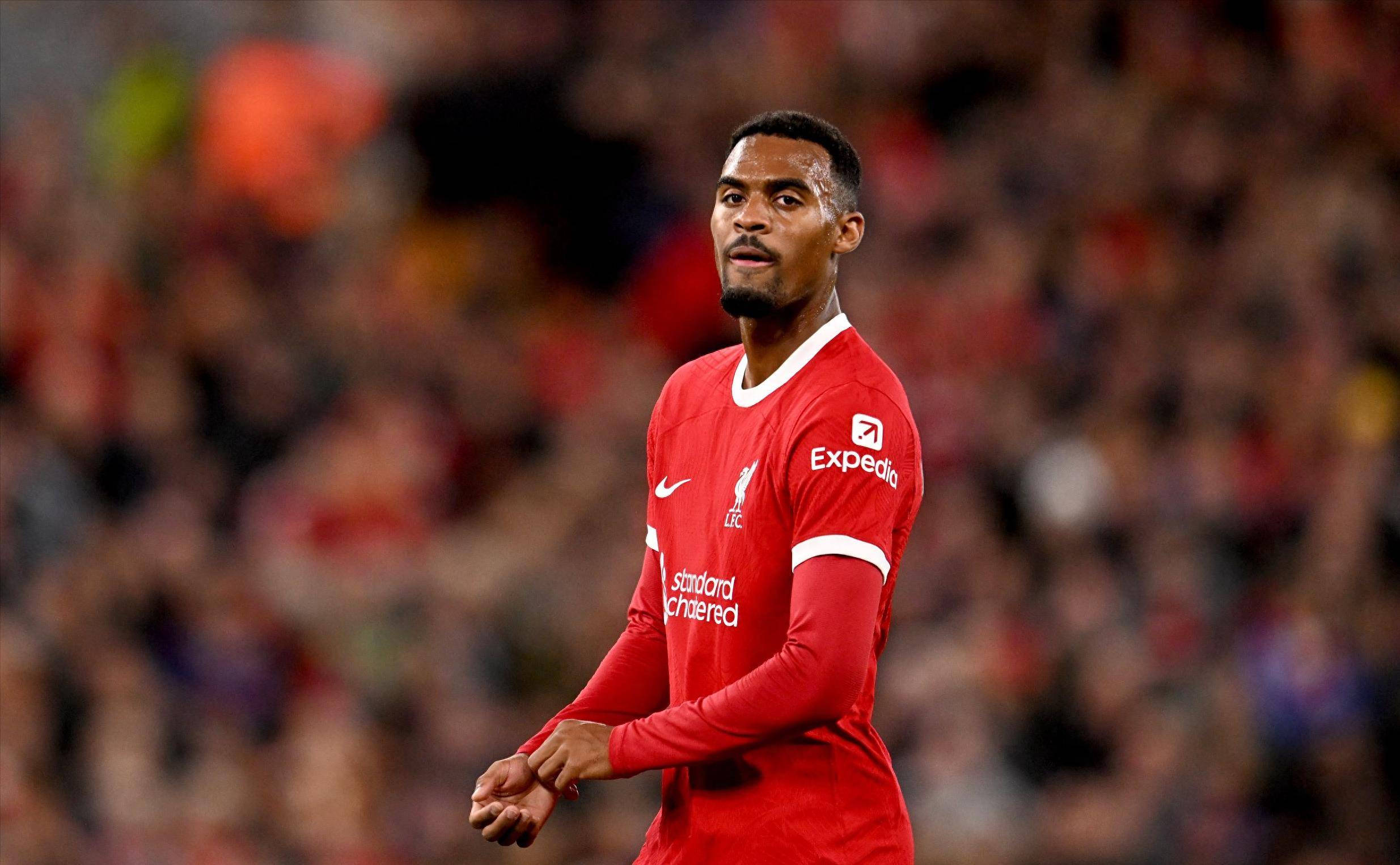 斯内德：穆帅对我而言就像父亲，贝尼特斯来国米的时机不对