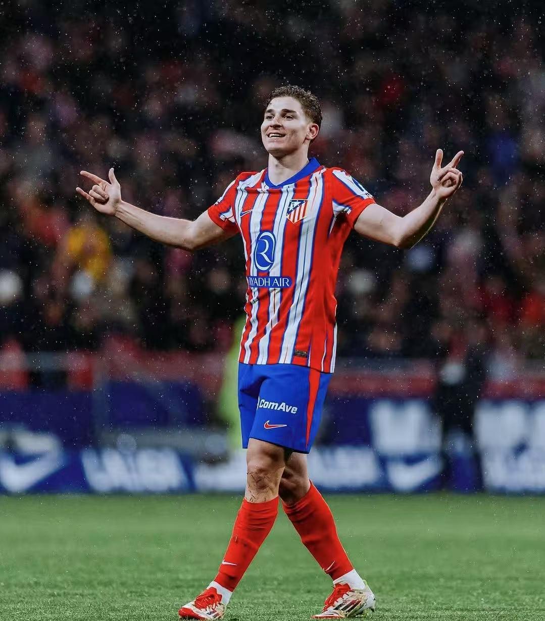 伦敦杀手！格纳布里3次欧冠客战伦敦球队斩7球1助攻