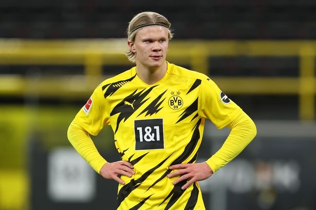 CBA俱乐部杯，山东男篮半场55-50领先青岛男篮，山东队半场打出12人轮换