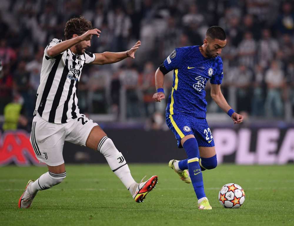 随着皇家社会爆冷1-2赫罗纳，西甲最新积分榜出炉：三雄争霸（赫罗纳2-1冷擒皇家社会，西甲最新积分榜出炉：三强争霸）