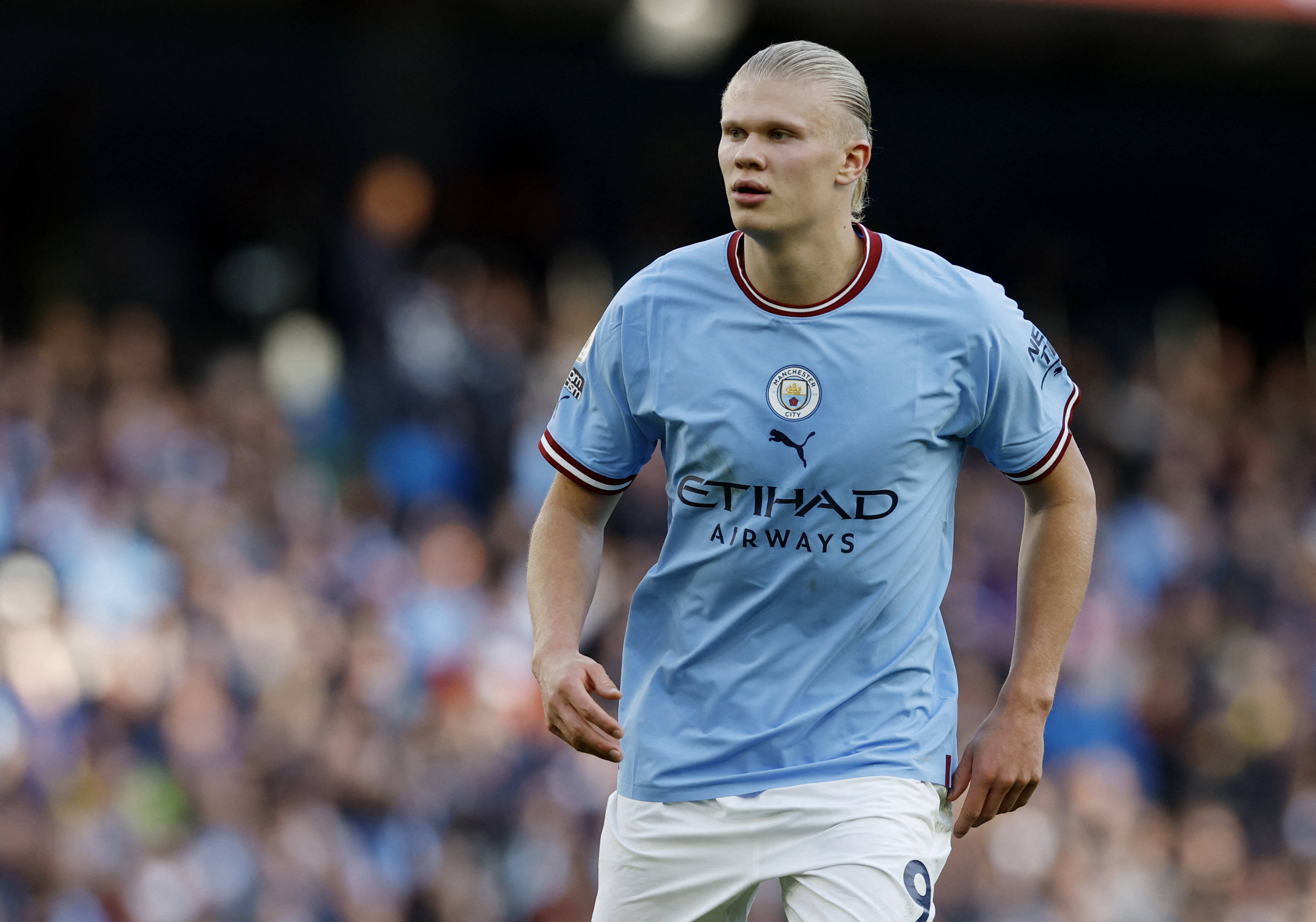 弗赖堡4-3沃尔夫斯堡，格里福点射，舍尔汉特破门（弗赖堡4比3击败沃尔夫斯堡：格里福点球破门，舍尔汉特建功）